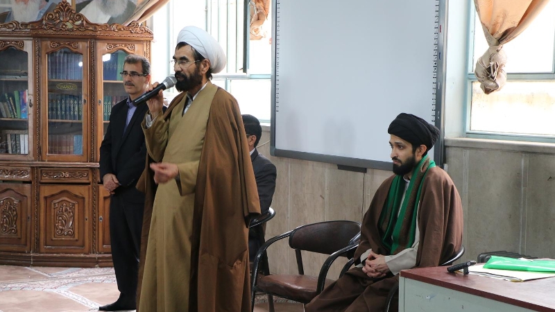 هیچ راهی جز کار انقلابی و جهادی نداریم