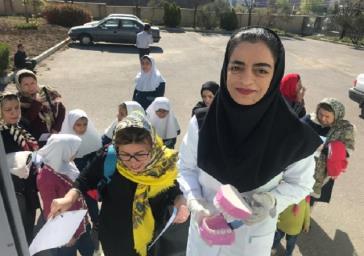 ارائه خدمات دندانپزشکی رایگان برای دانش آموزان شهرستان در هفته سلامت