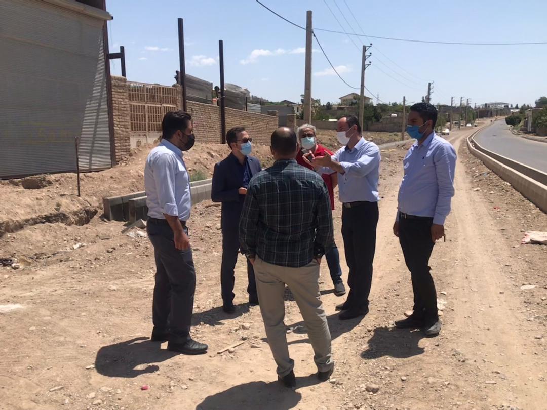 بازدید بخشدار مرکزی پردیس از  پروژه بهسازی مسیر ماملو و وضعیت تیرهای برق روستای کرشت