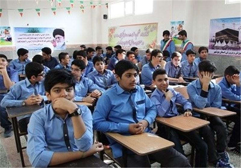 مهاجرت، برخی مدارس را سه شیفته کرد
