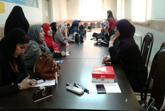 برگزاری کارگاه آموزشی فرزندپروری از نگاه نو در شهرستان پردیس