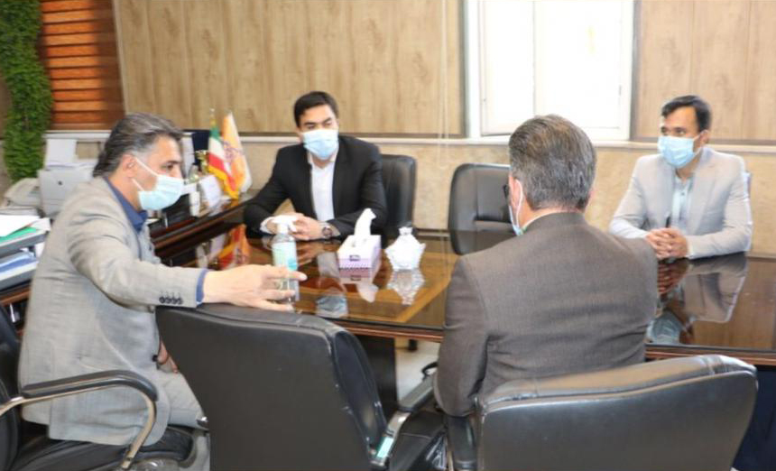 نشست هم اندیشی شهردار پردیس با مدیران اداره مخابرات شهرستان