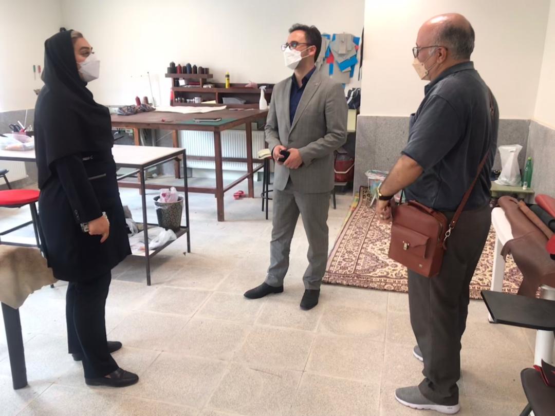 بازدید بخشدار مرکزی از مدرسه اجتماع محور فاز۱۱