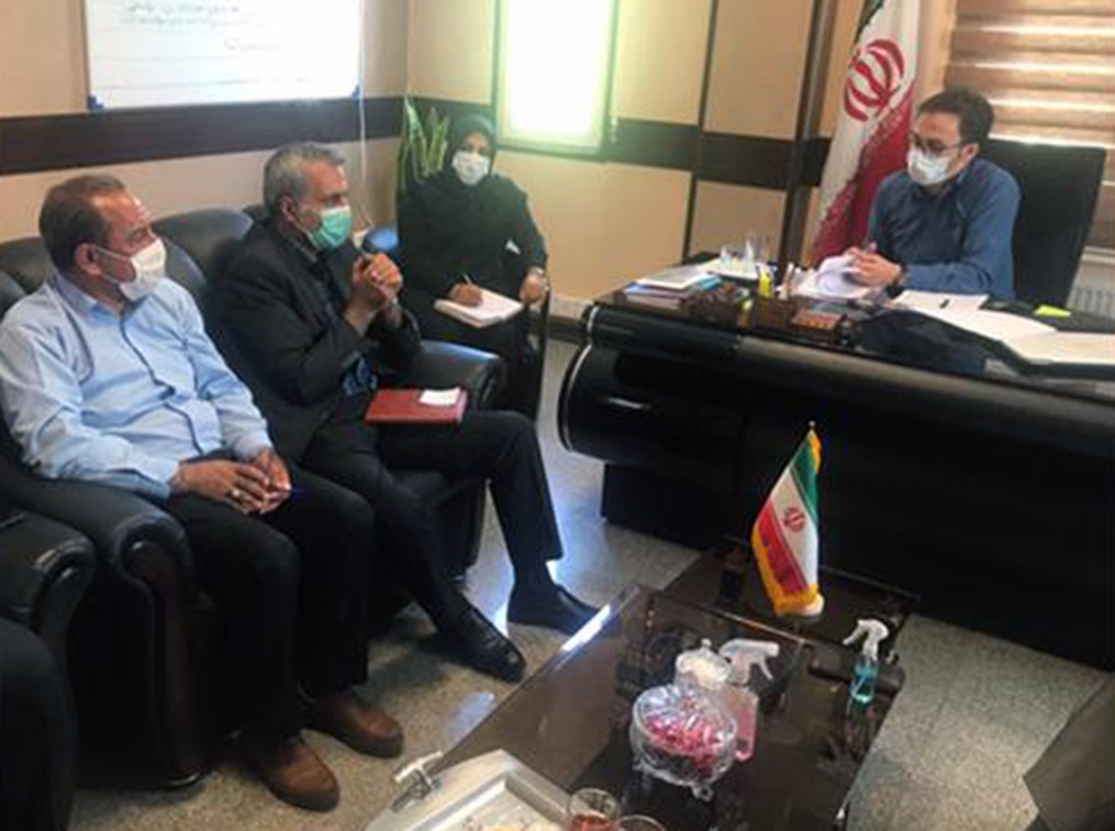 جلسه بررسي مشکلات زيست محيطي و ترافيکي کارخانه سيمان شمال در روستاي باغکمش