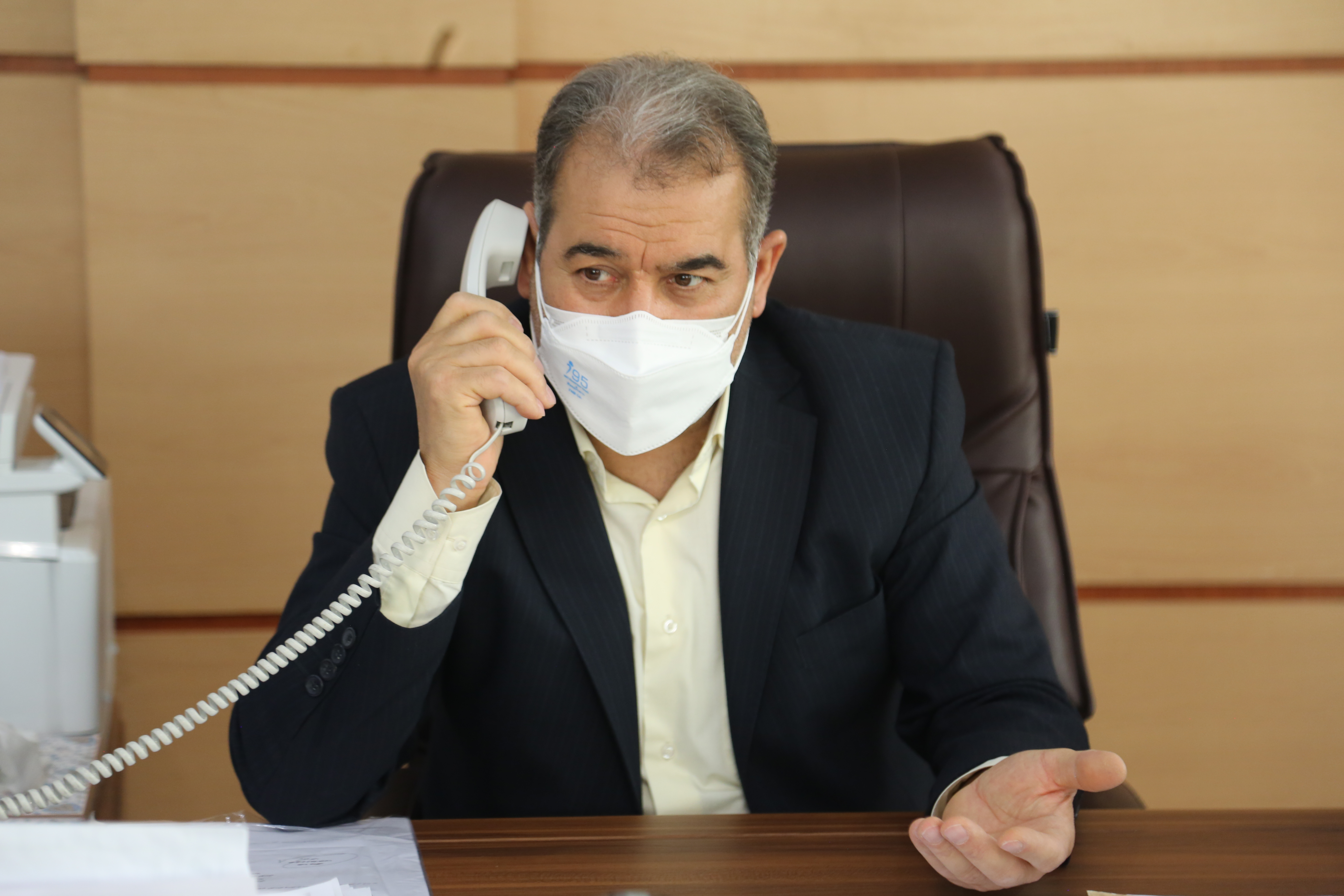 ملاقات مردمی غیر حضوری شهردار بومهن بصورت ارتباط تلفنی با شهروندان برگزار شد