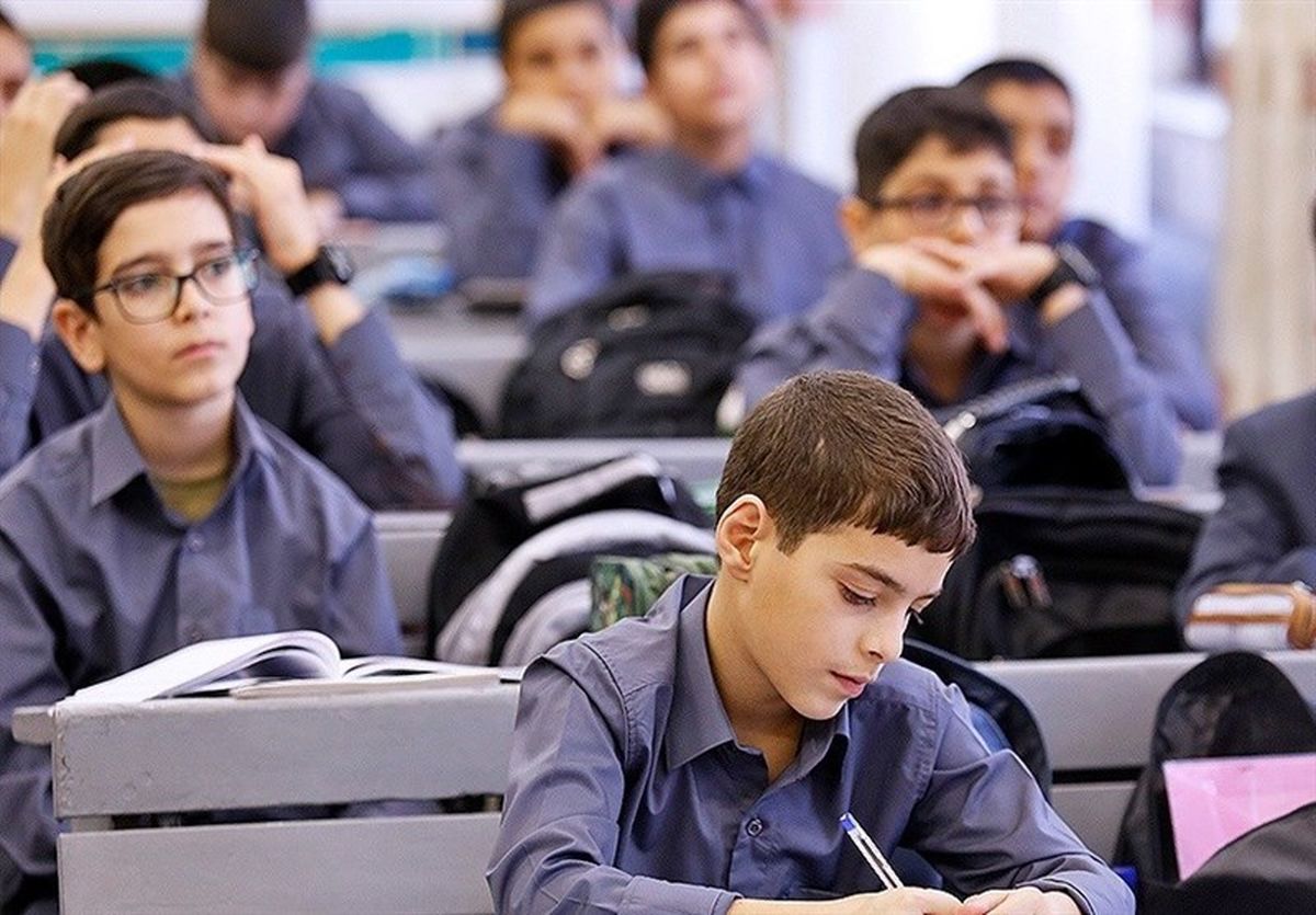 مدارس بهترین کانون مبارزه با آسیب های اجتماعی هستند