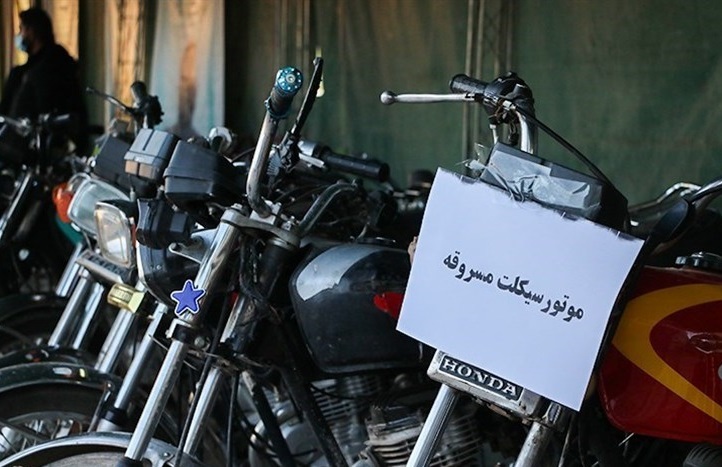 کشف 2دستگاه موتورسيکلت مسروقه در بازديد از تعميرگاه هاي موتور شهرستان پردیس