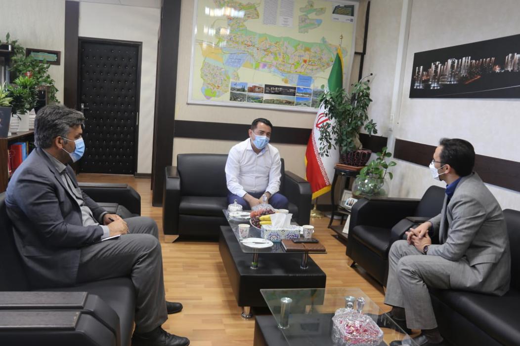 نشست بخشدار مرکزی شهرستان پردیس با مدیر عامل شرکت عمران شهر پردیس 