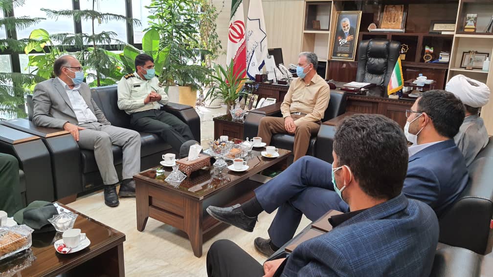 دیدار مسئولان انتظامی شهرستان پردیس با فرماندار به مناسبت هفته دولت